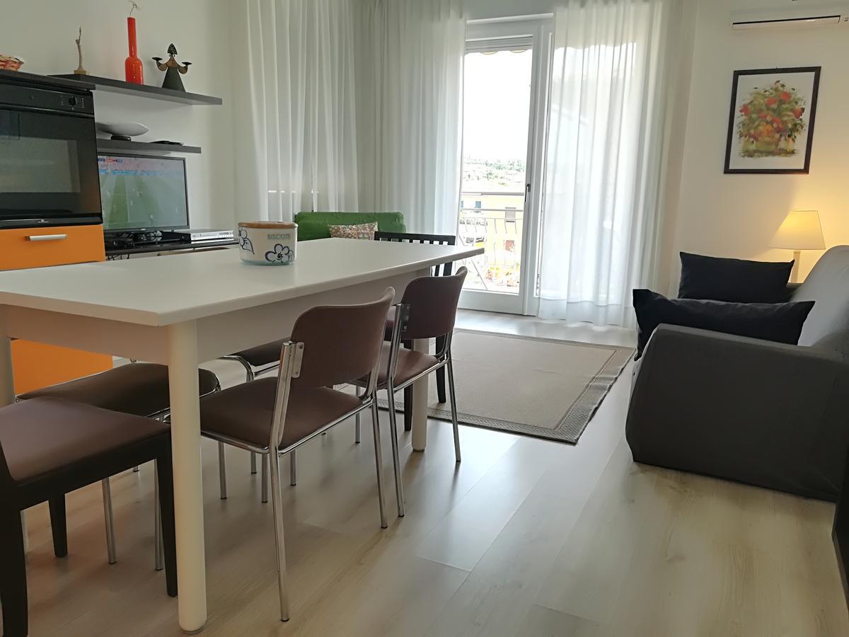 Sweet Irene Deluxe Apartment Bardolino Bagian luar foto
