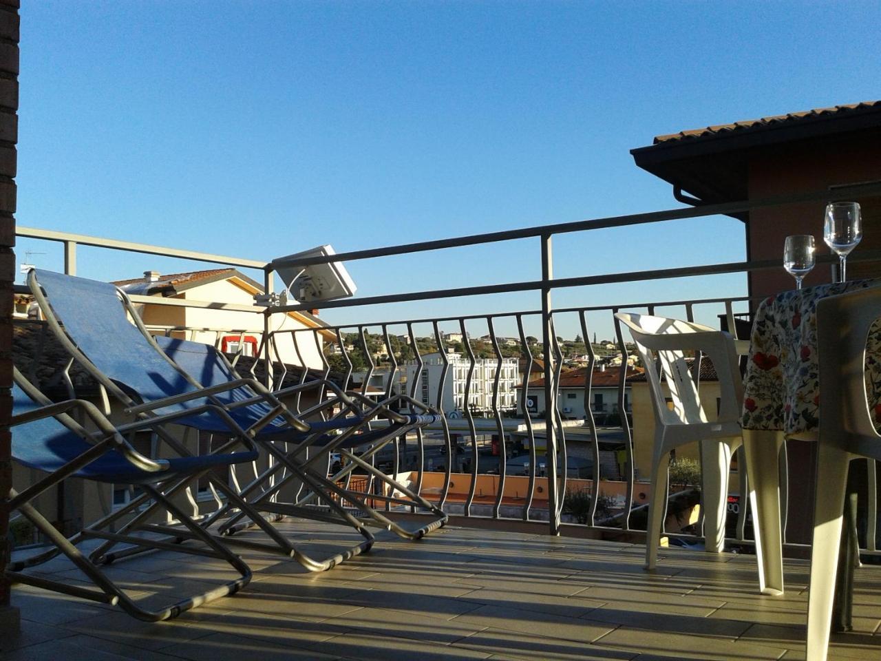 Sweet Irene Deluxe Apartment Bardolino Bagian luar foto
