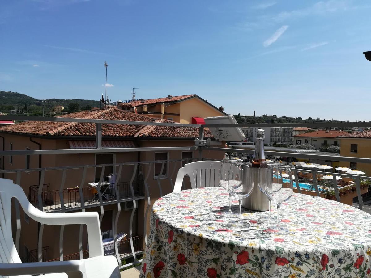 Sweet Irene Deluxe Apartment Bardolino Bagian luar foto