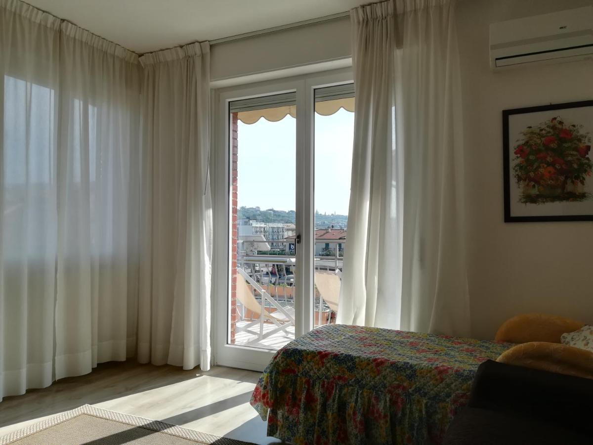 Sweet Irene Deluxe Apartment Bardolino Bagian luar foto